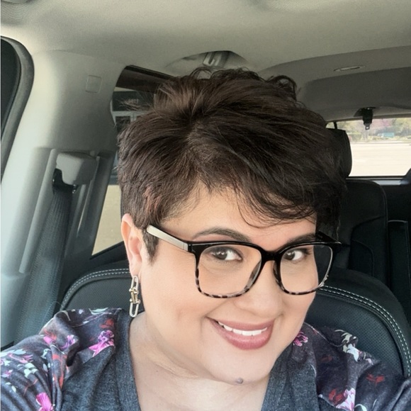 Meet your Posher, Brenda and her partner in crime Emma Rose 🐵 - Picture 10 of 14